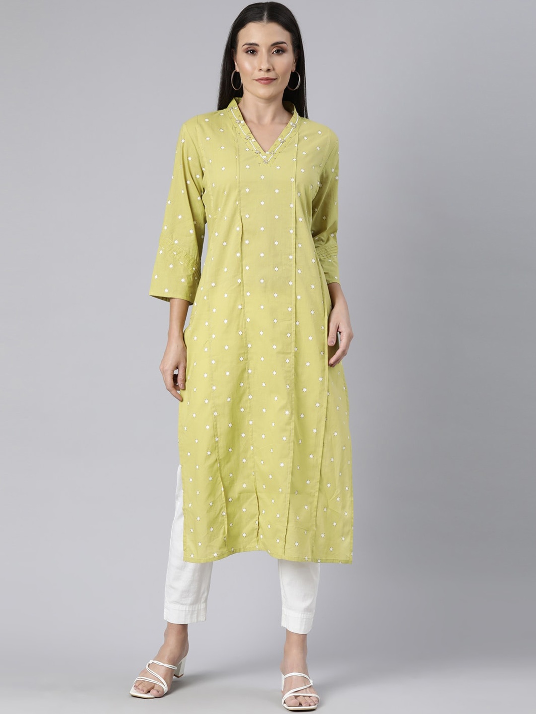 

Neerus Geometric Printed V-Neck Beads and Stones Cotton Straight Kurta, Green