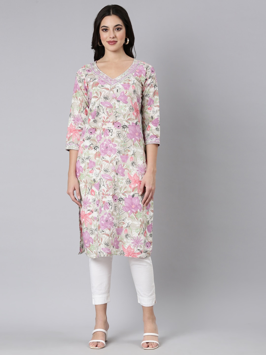 

Neerus Floral Printed Pure Cotton Sequinned Kurta, Lavender