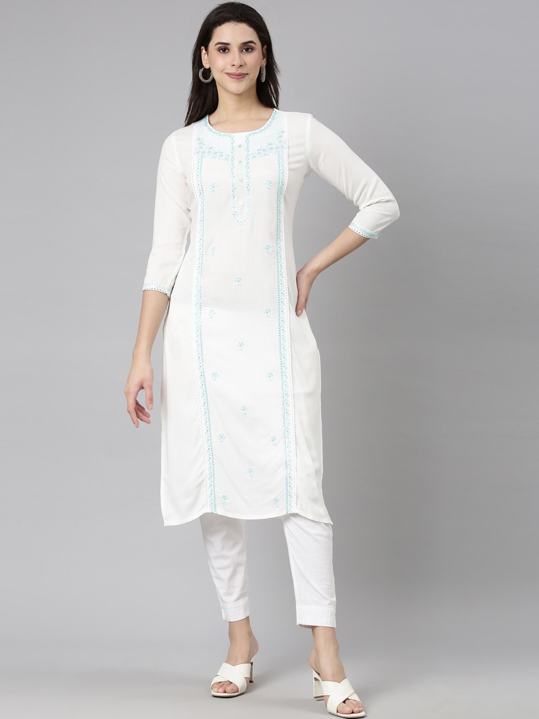 

Neerus Ethnic Motifs Yoke Design Thread Work Straight Kurta, White
