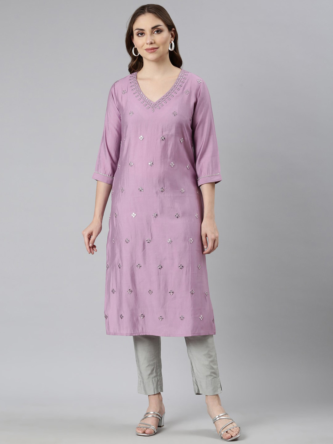 

Neerus Geometric Embroidered V-Neck Mirror Work Straight Kurta, Lavender