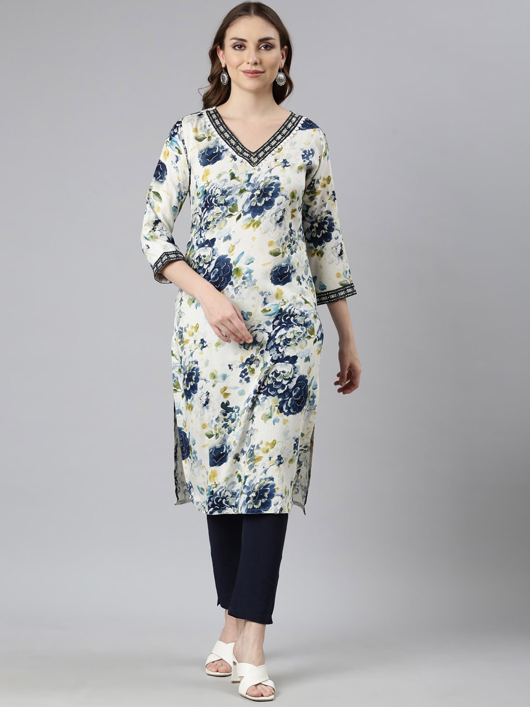 

Neerus Floral Printed V Neck Straight Kurta, Off white