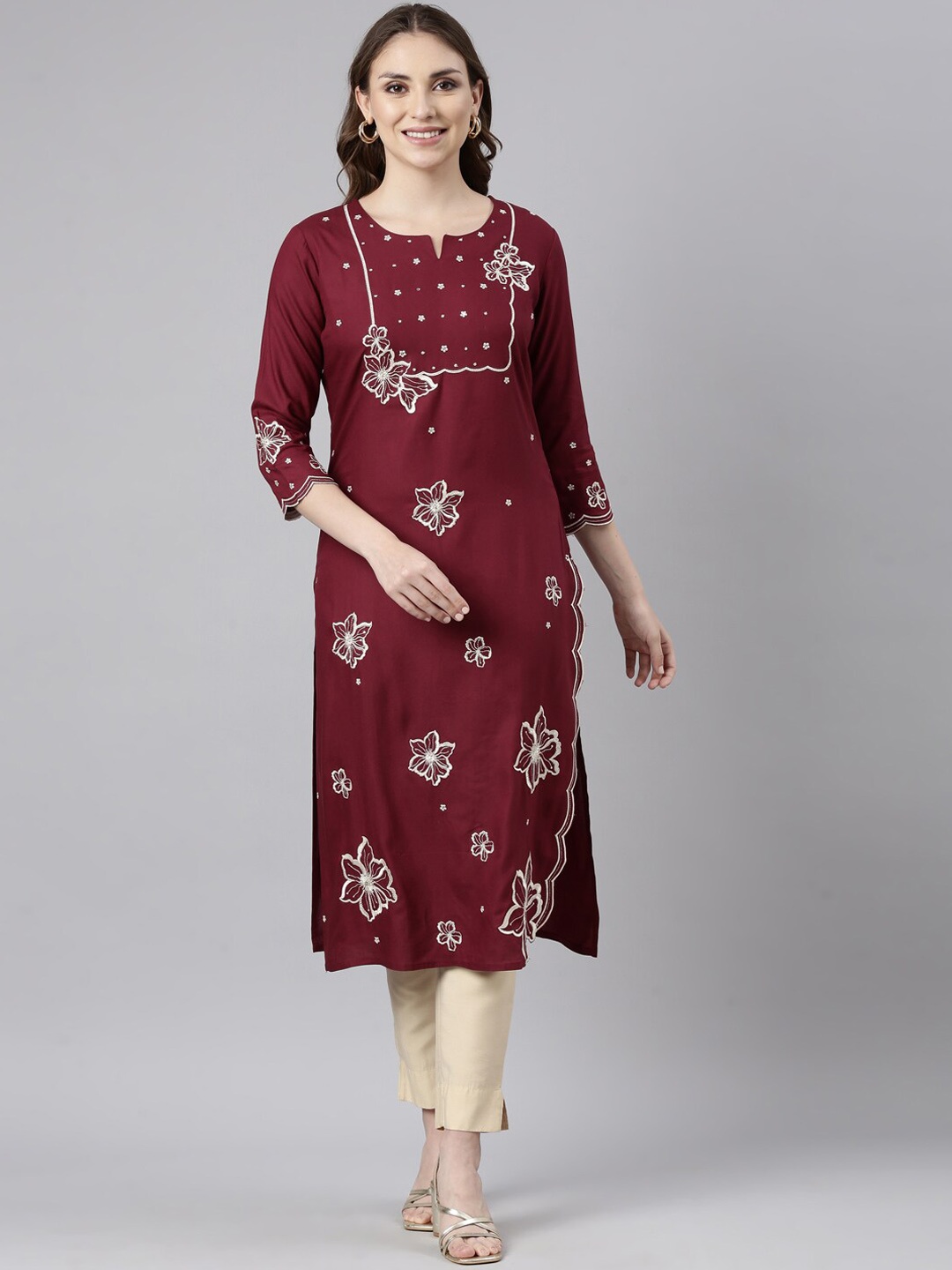 

Neerus Floral Embroidered Notch Neck Thread Work Straight Kurta, Maroon