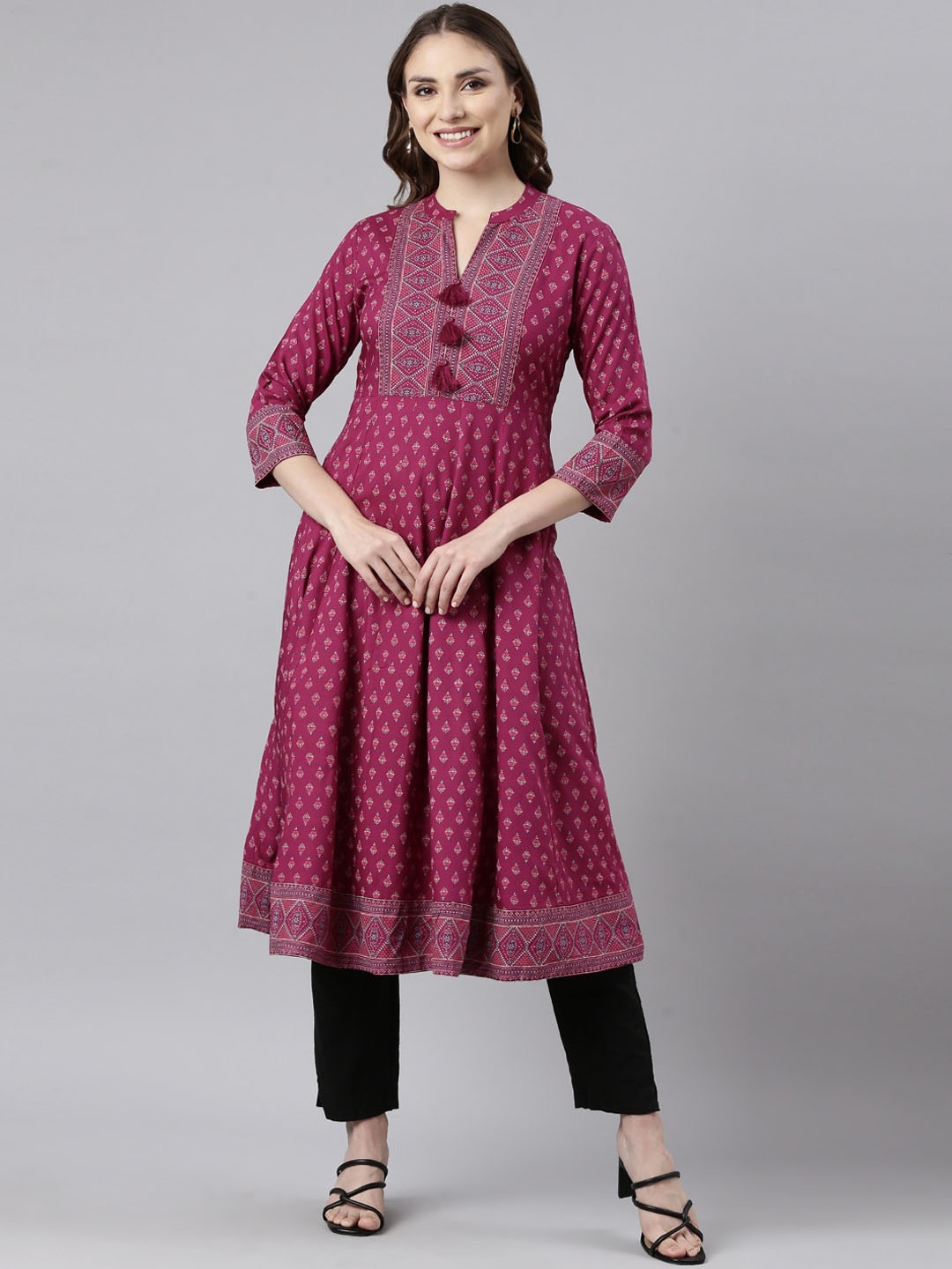 

Neerus Ethnic Motifs Printed Mandarin Collar Pleated Anarkali Kurta, Pink