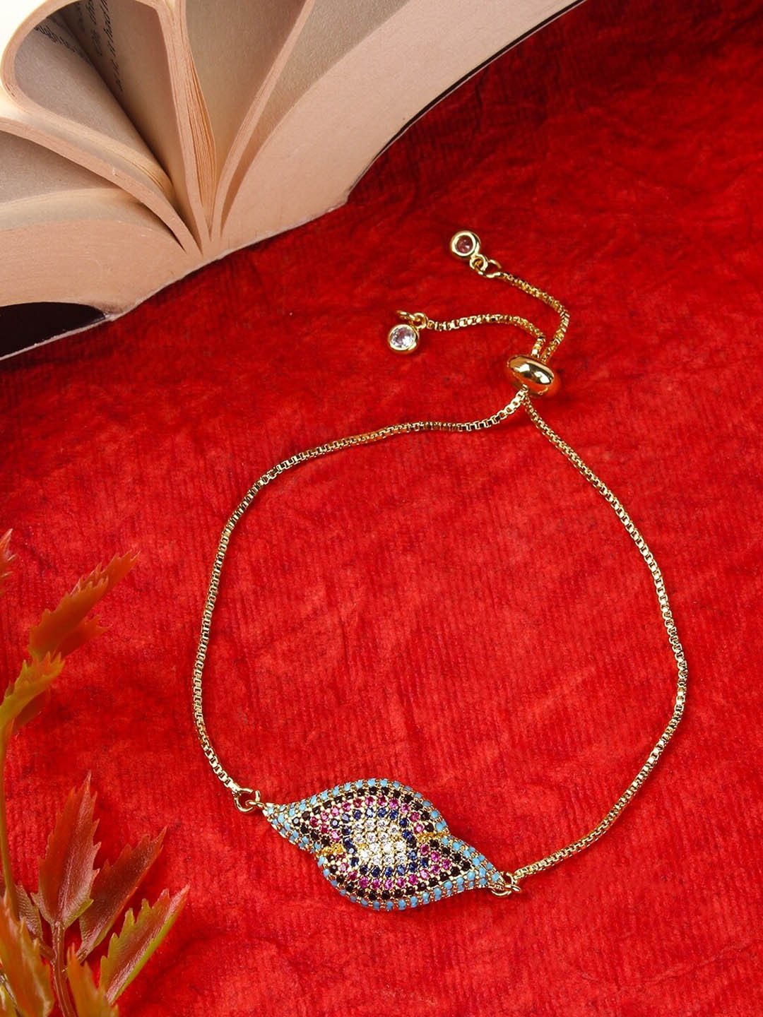 

DressBerry Gold-Toned Gold-Plated Cubic Zirconia Charm Bracelet