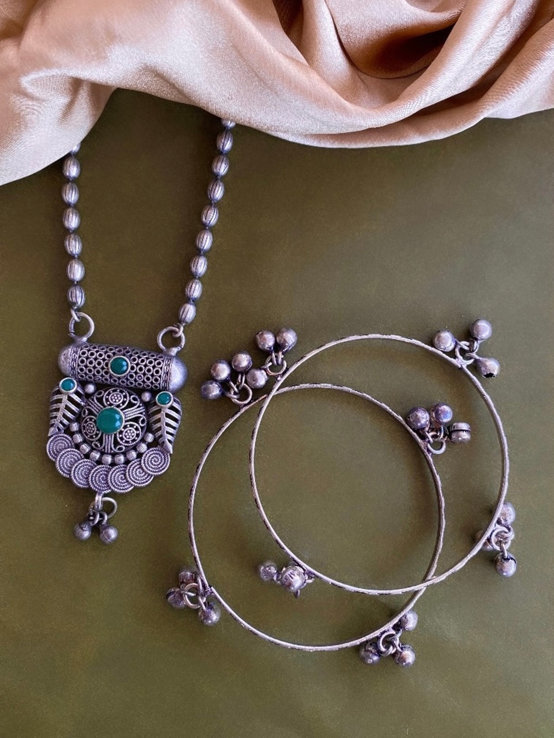 

ATIBELLE German Silver-Plated Stone-Studded & Beaded Jewellery Set