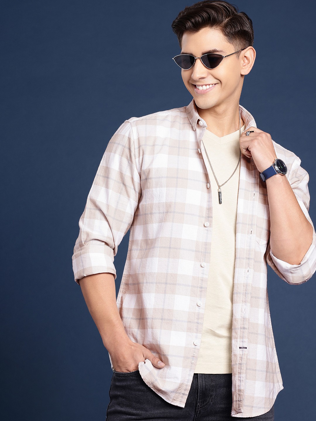 

Mast & Harbour Men Standard Checked Casual Shirt, Beige