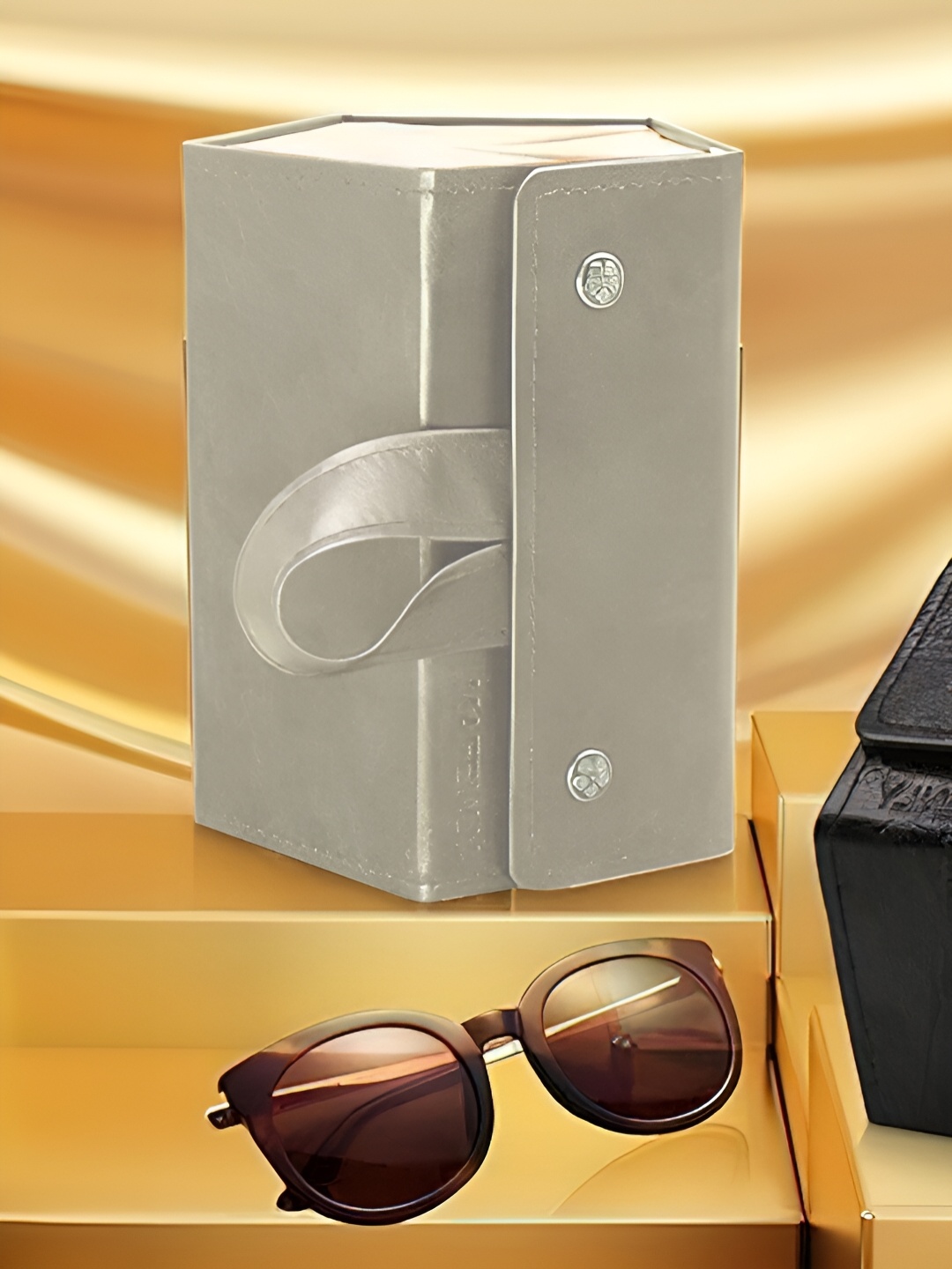 

Cortina Water Resistant Sunglass Organiser, Cream