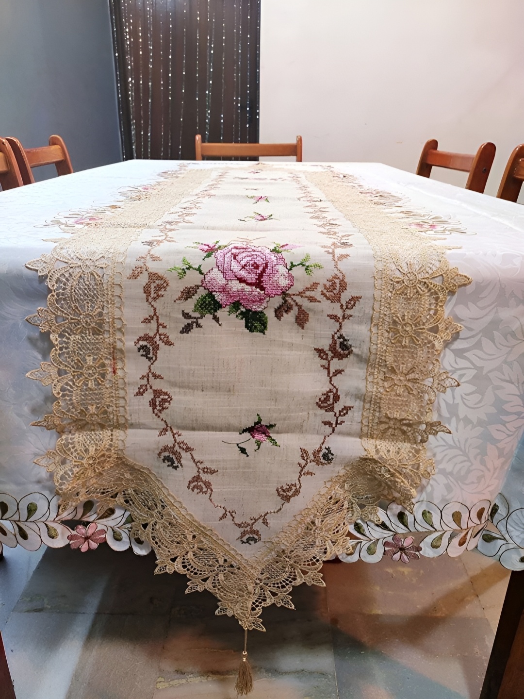 

MONKDECOR Pink Floral Embroidered Table Runner, Gold