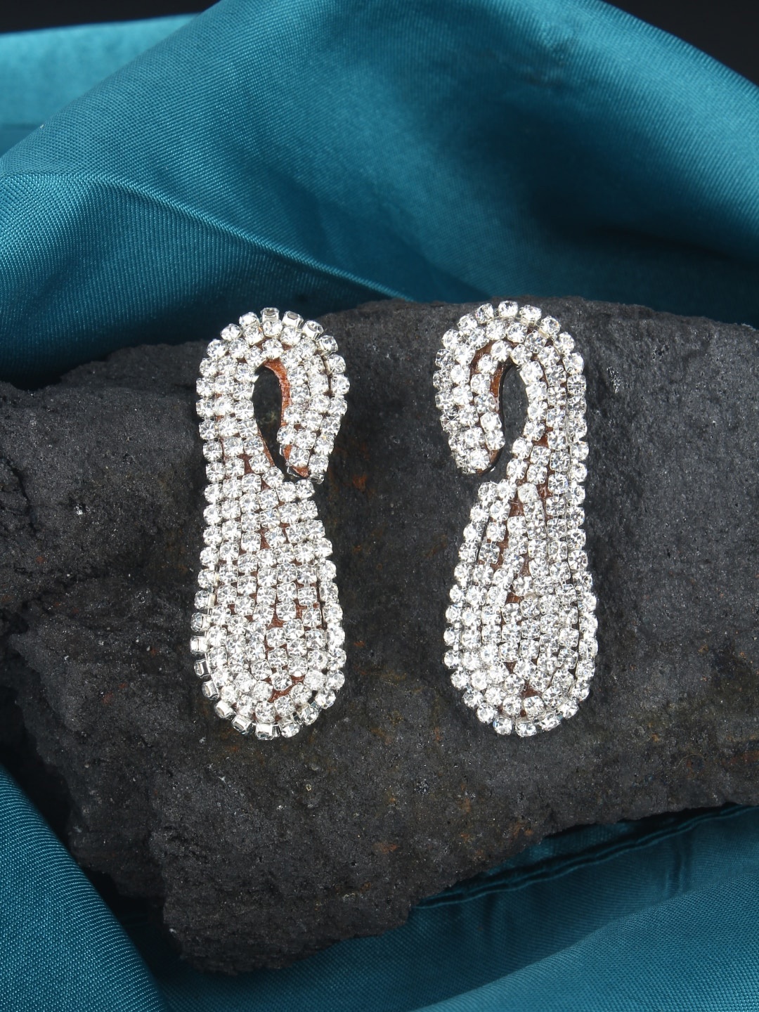 

DressBerry White Silver-Plated Rhinestone-Studded Contemporary Studs Earrings