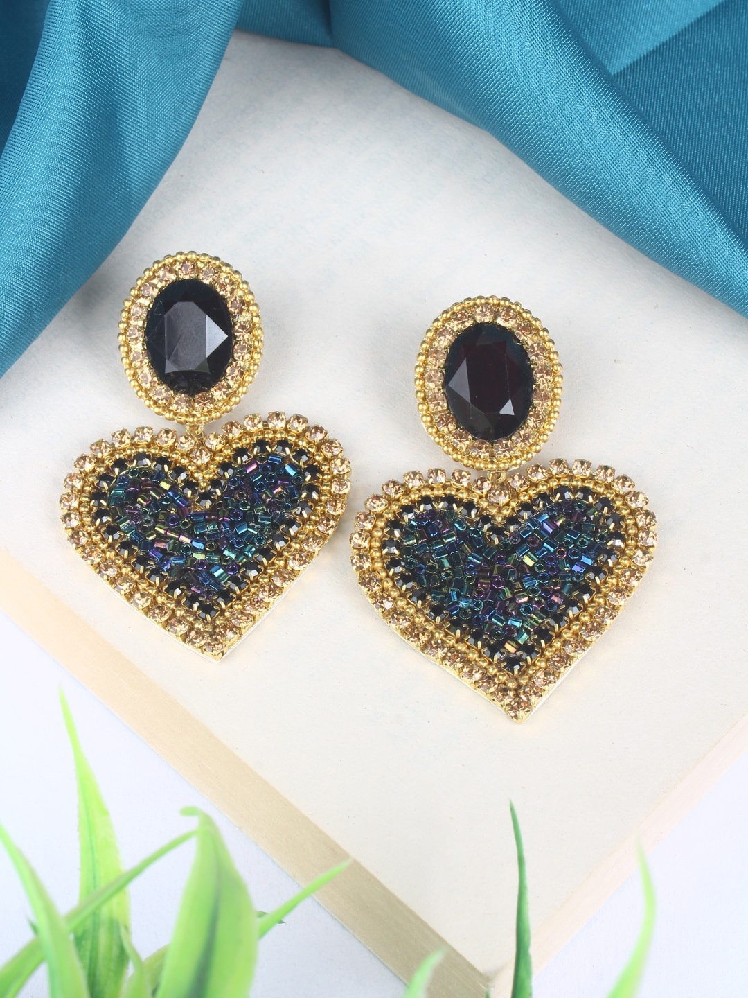 

DressBerry Gold Toned Gold Plated Contemporary Drop Earrings