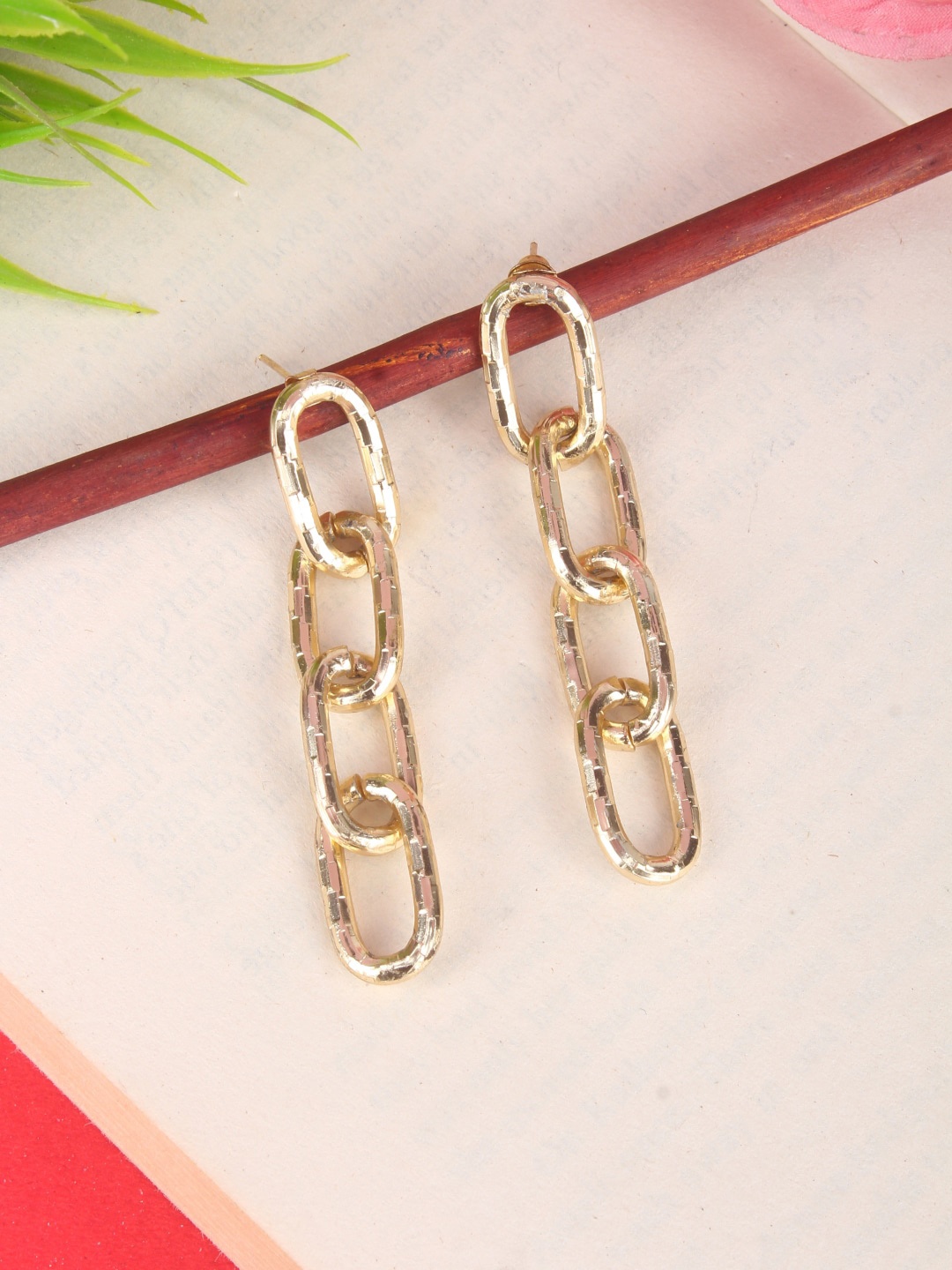 

DressBerry Gold-Plated Contemporary Drop Earrings