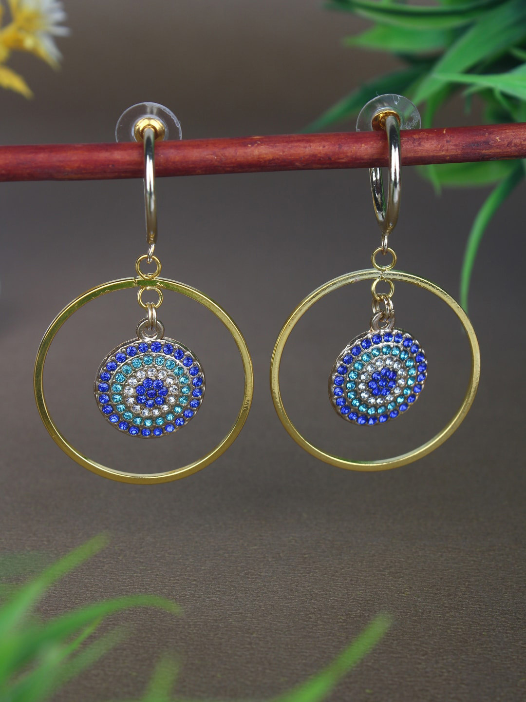 

DressBerry Gold-Plated Rhinestone-Studded Drop Earrings