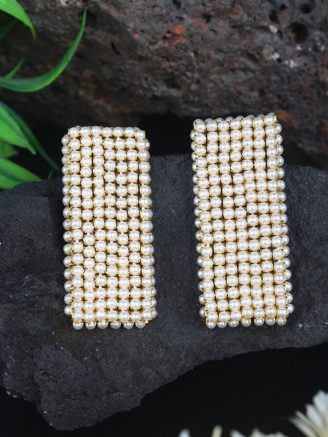 

DressBerry Gold-Plated Stone-Studded Contemporary Drop Earrings
