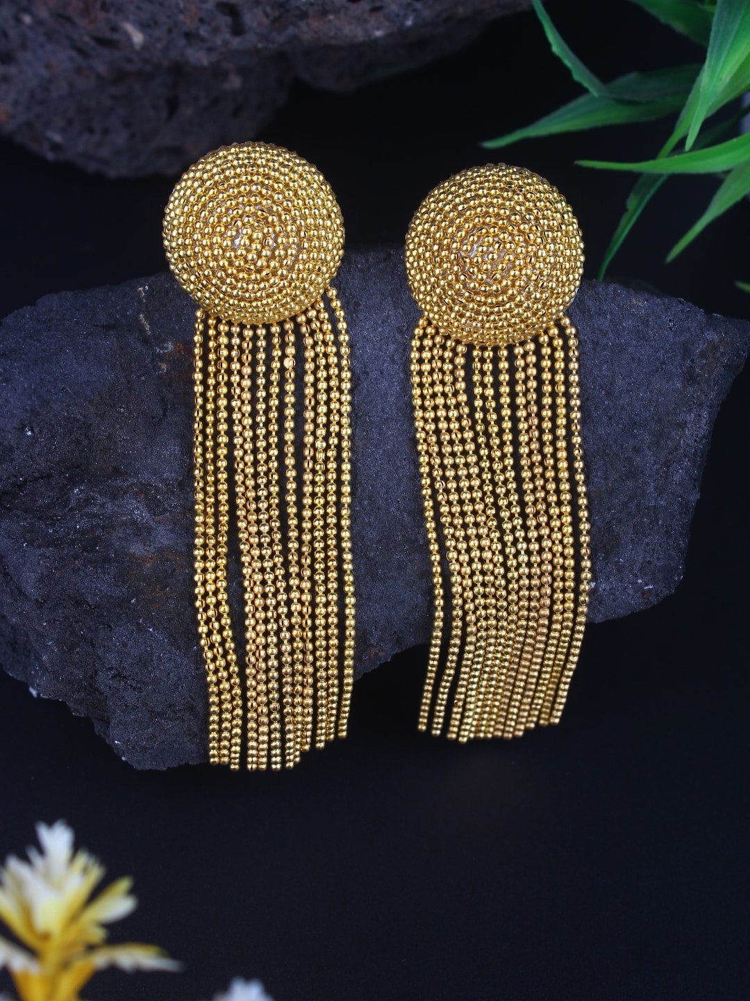 

DressBerry Gold-Toned Gold-Plated Rhinestone Contemporary Drop Earrings