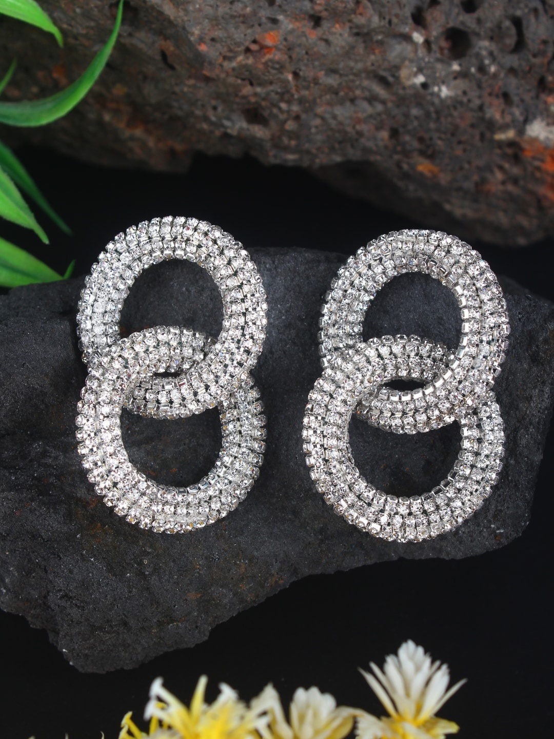 

DressBerry Silver-Toned Silver-Plated Contemporary Drop Earrings