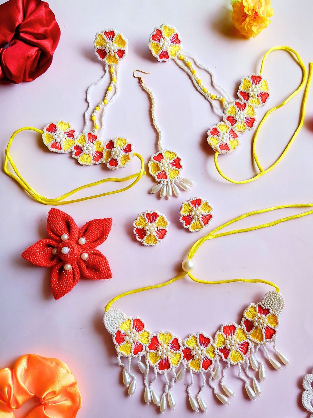 

Anouk Gold-Plated Floral Beaded Jewellery Set