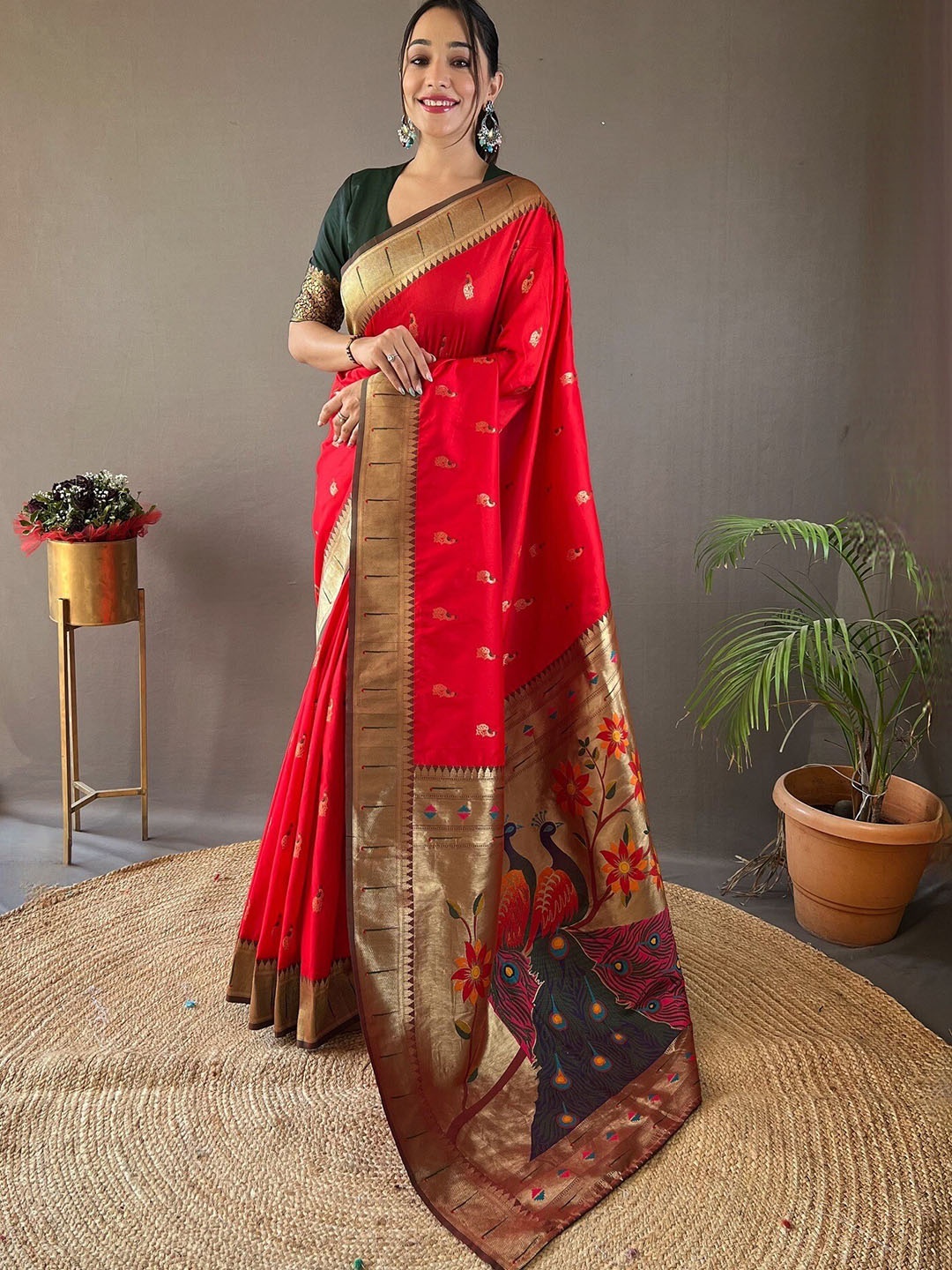 

Mitera Ethnic Motifs Woven Design Paithani Silk Saree, Red