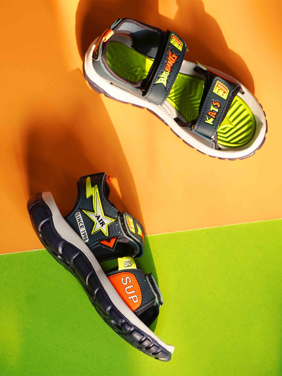 

KATS Kids Lightweight Sports Sandal, Fluorescent green