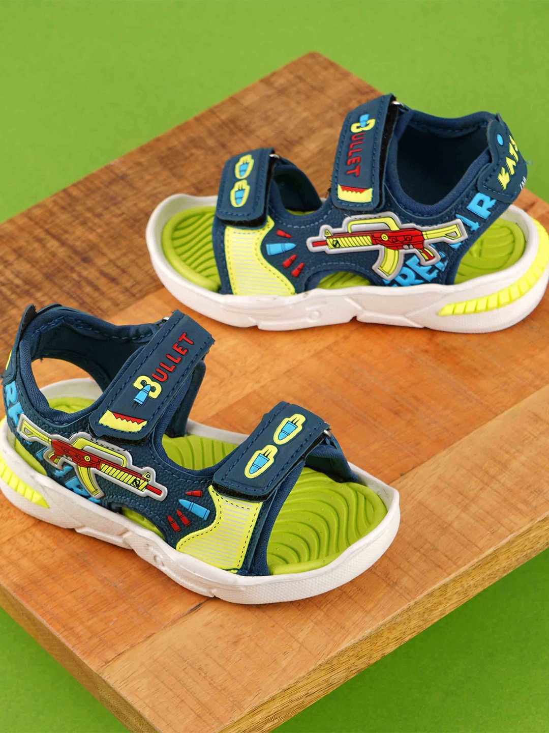 

KATS Kids Sports Sandals, Fluorescent green
