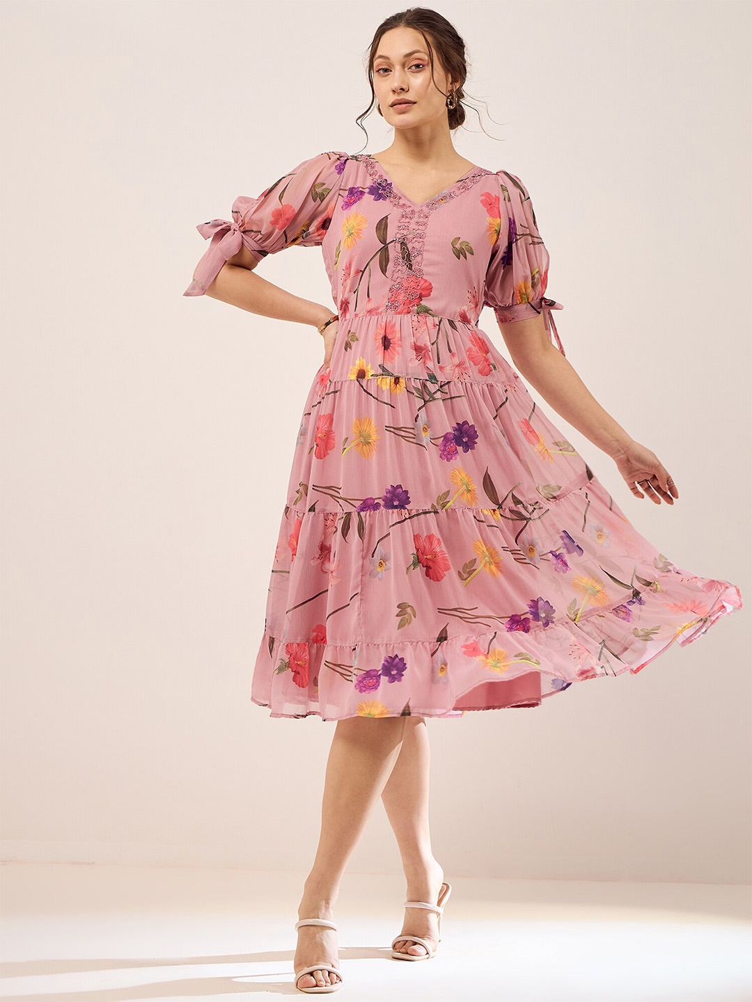 

Antheaa Floral Printed V-Neck Puff Sleeves Beads Detail Chiffon Fit & Flare Dress, Pink
