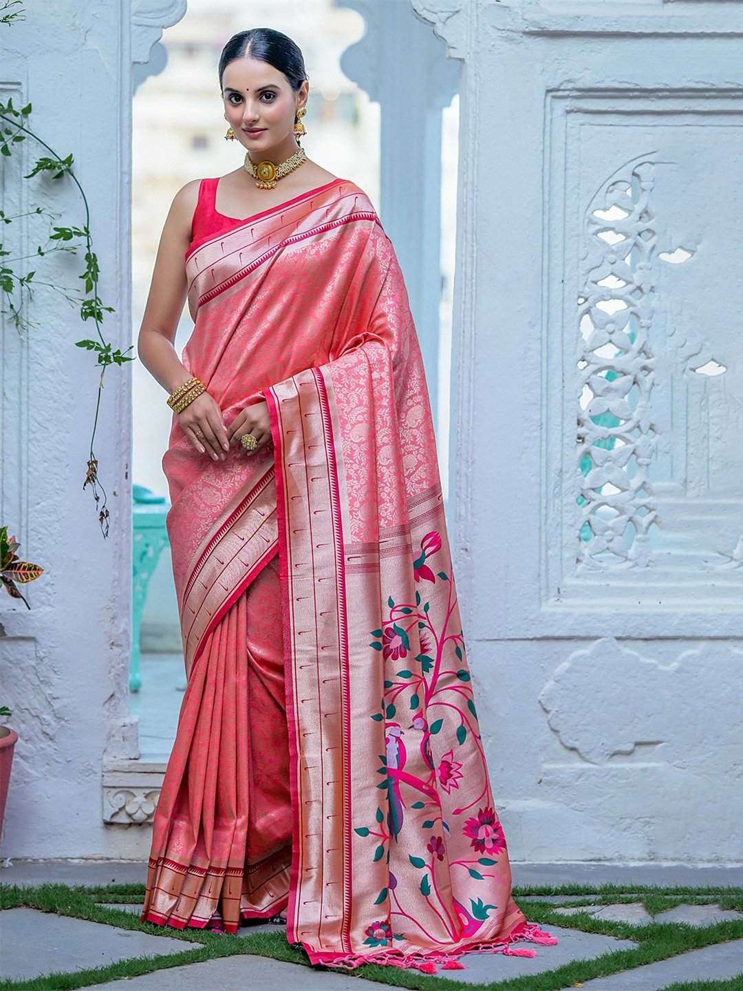 

Mitera Woven Design Zari Designer Kanjeevaram Saree, Pink