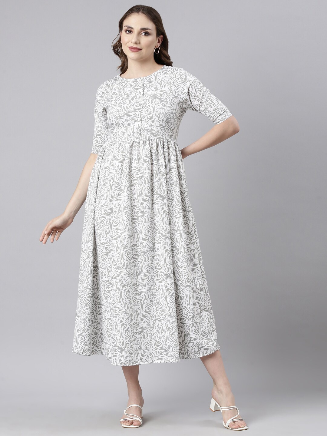 

TWIN BIRDS Tropical Printed Round Neck Fit and Flare Midi Dress, White