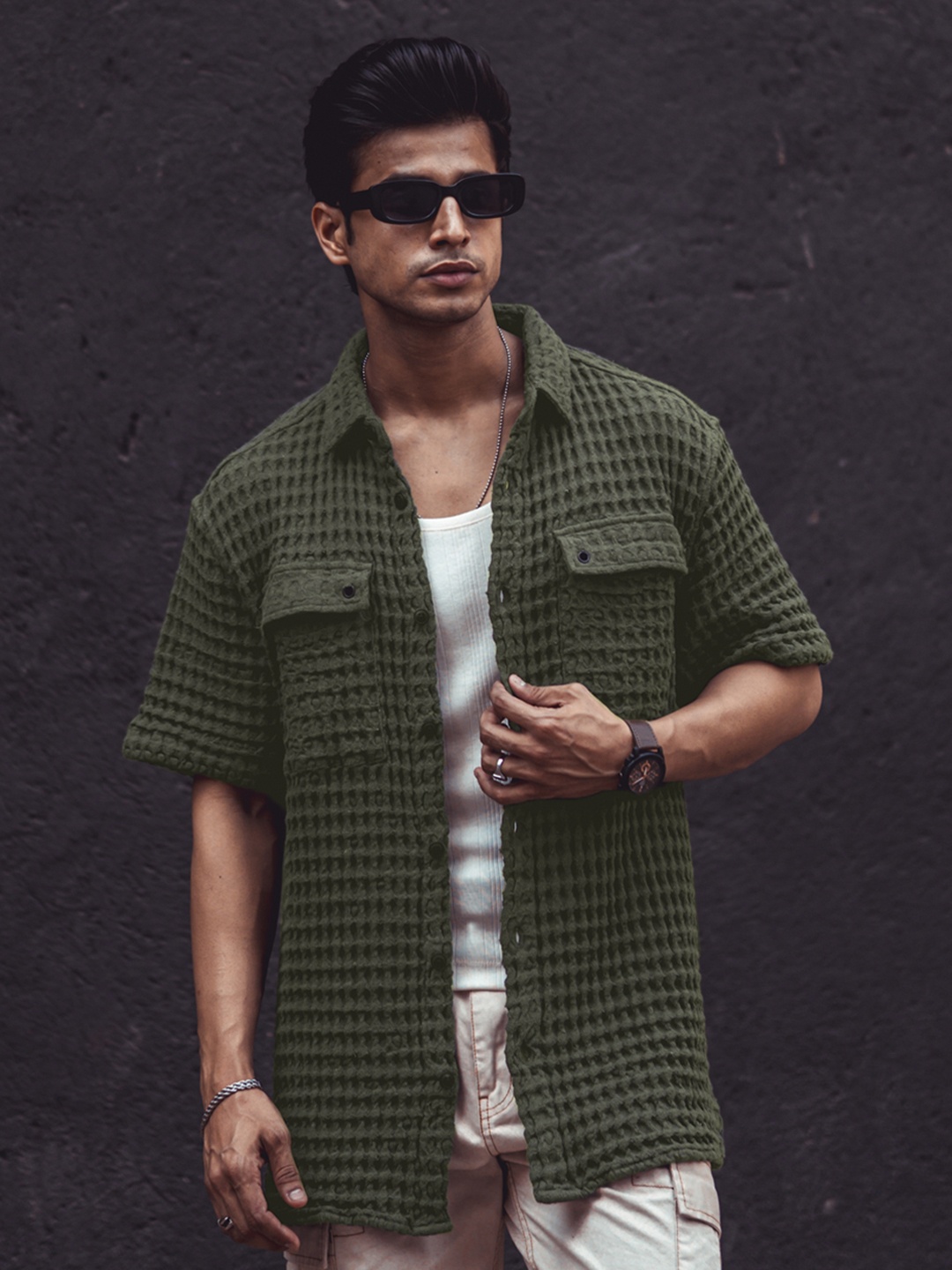 

Powerlook India Slim Olive Green Oversized Self Design Textured Spread Collar Casual Shirt