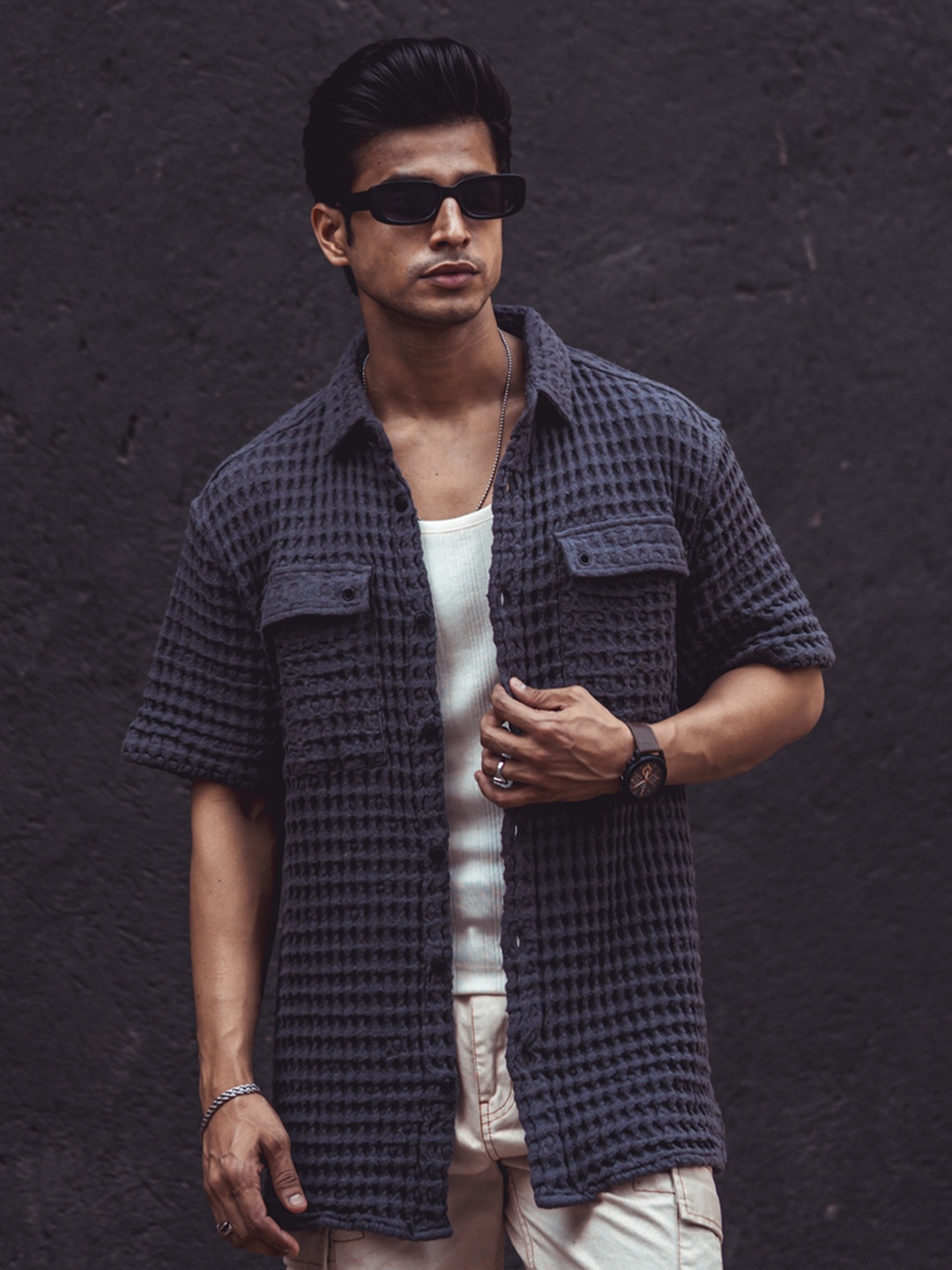 

Powerlook India Slim Grey Oversized Self Design Textured Spread Collar Casual Shirt