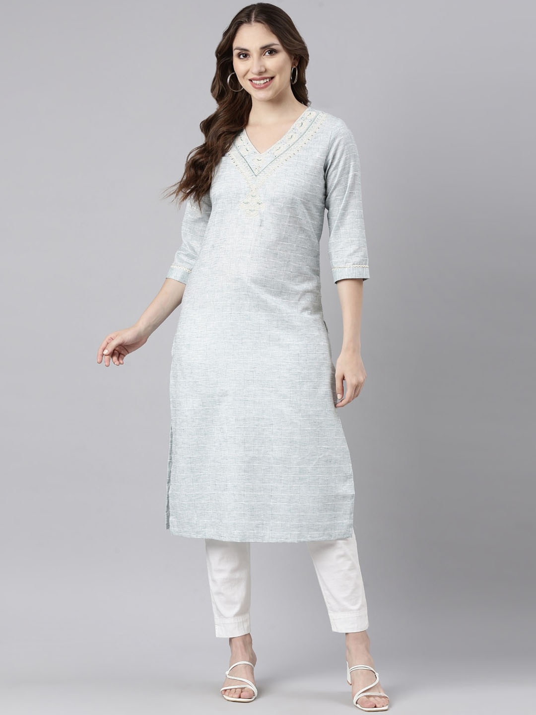 

Neerus Geometric Yoke Design Kurta, Green