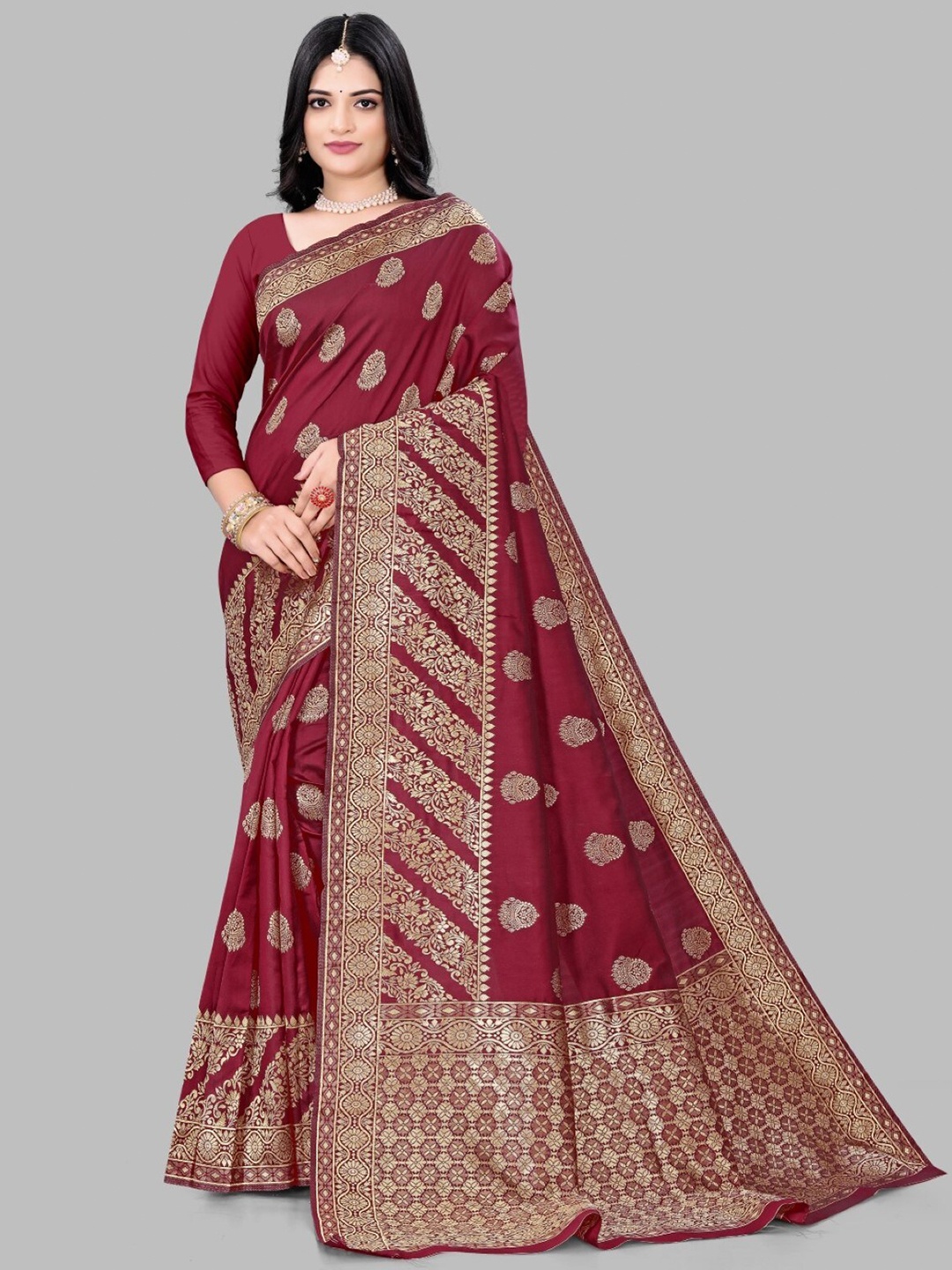 

ZEEPKART Ethnic Motifs Printed Saree, Red