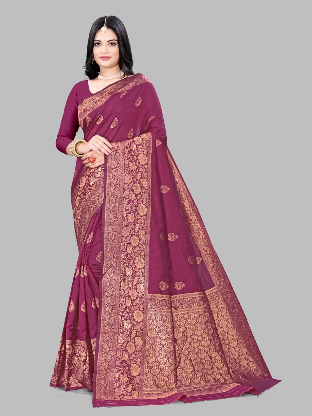 

ZEEPKART Woven Design Saree, Maroon