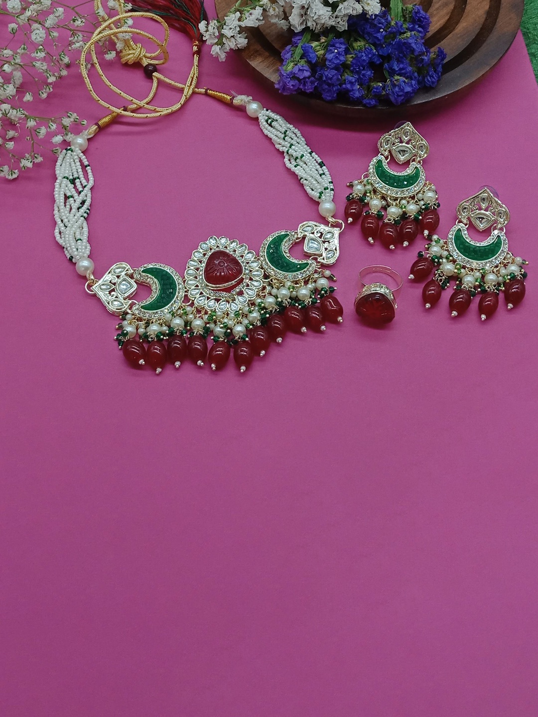 

AASHISH IMITATION Gold-Plated & Kundan-Studded Jewellery Set