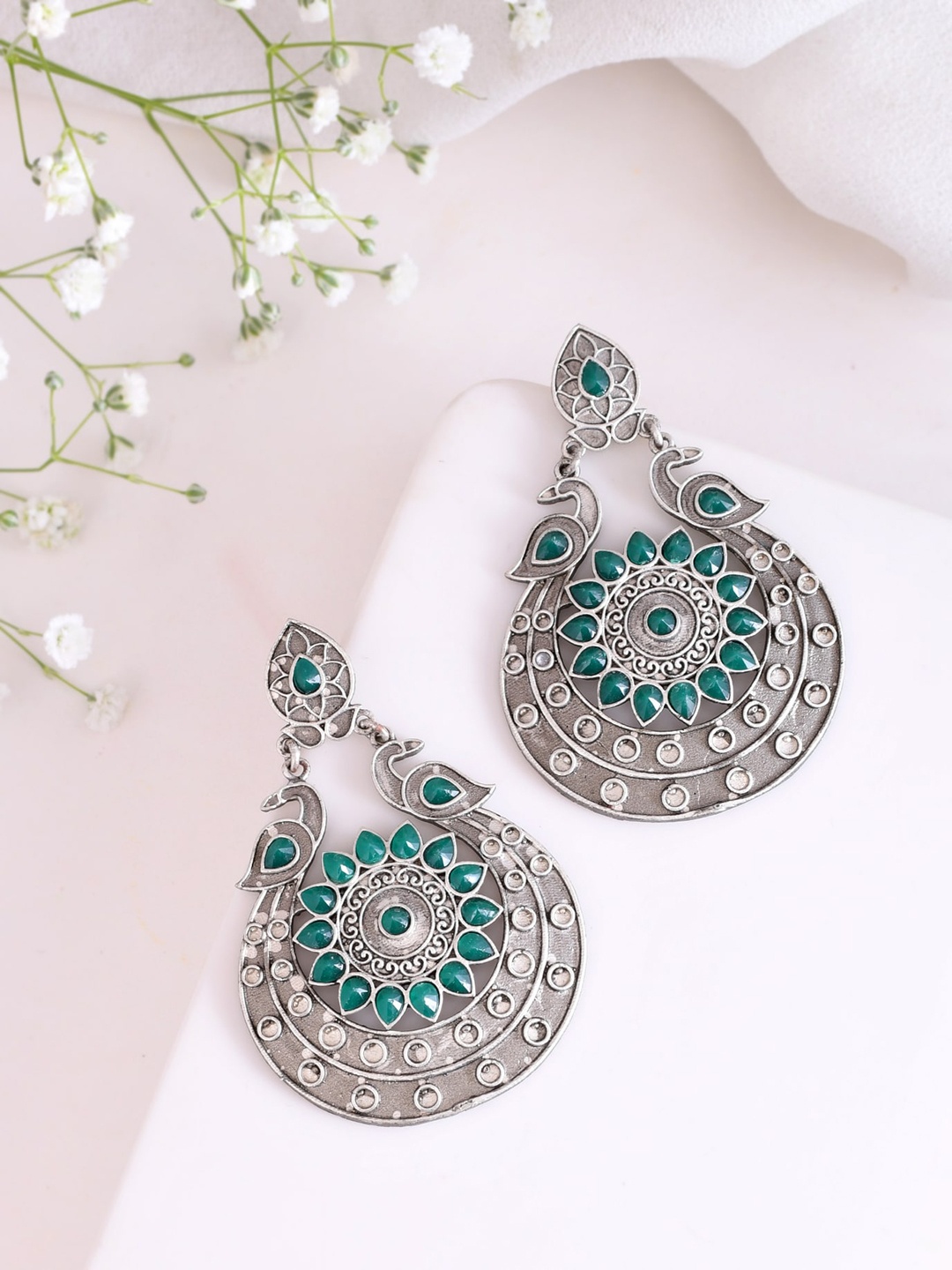 

DASTOOR Silver-Plated Artificial Stones-Studded Oxidised Chandbalis