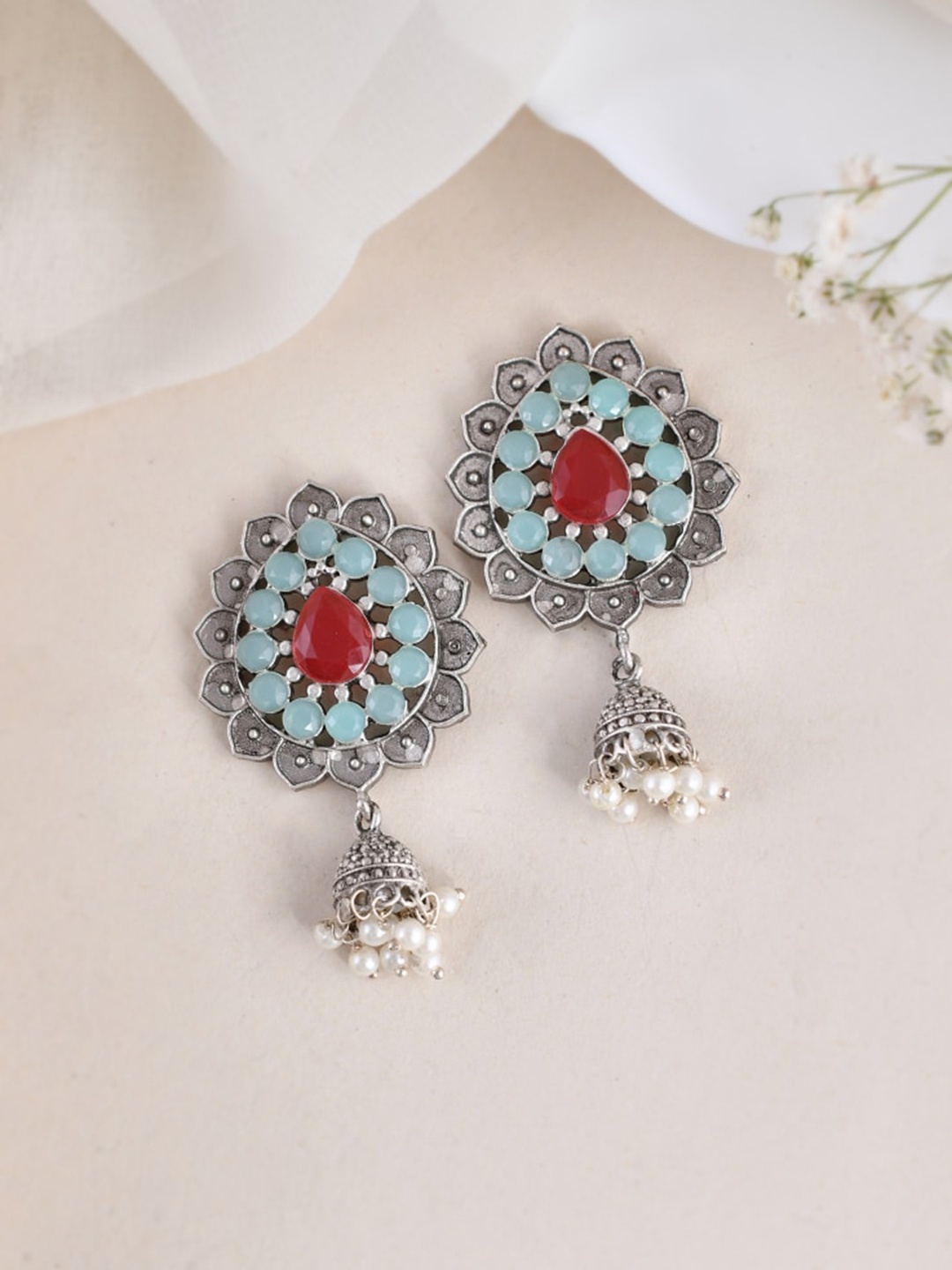 

DASTOOR Silver-Plated Contemporary Oxidised Jhumkas