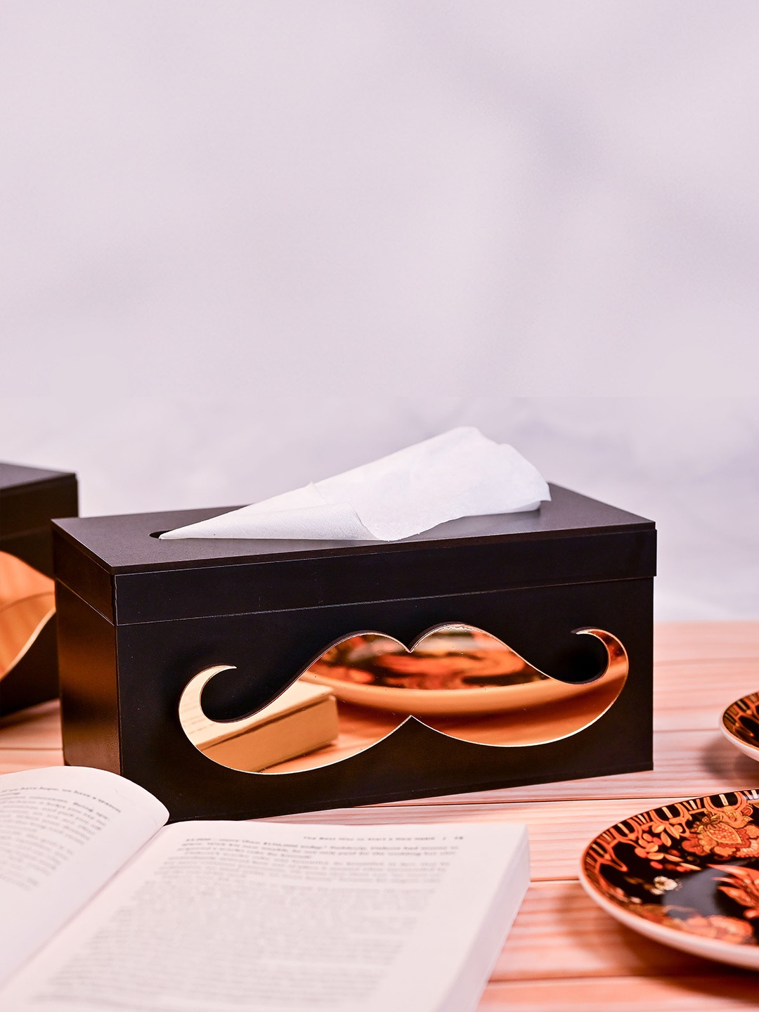 

Chokhat Black Wooden Mooch Tissue Holder