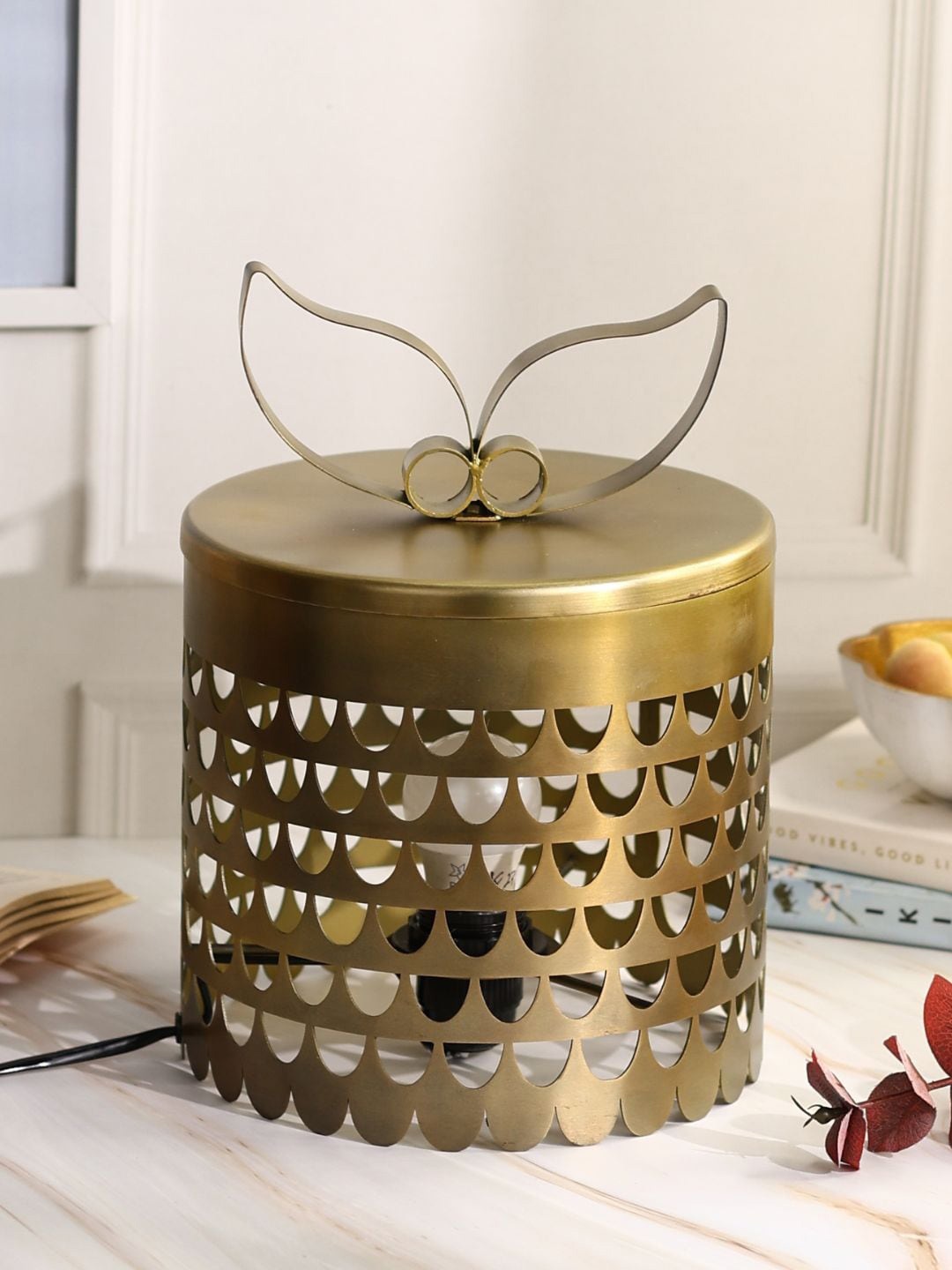 

Chokhat Gold Toned Netra Table Lamp