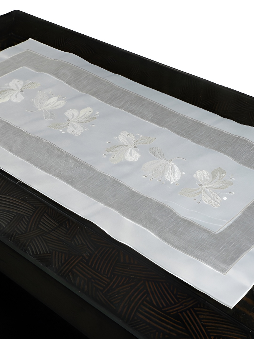 

MONKDECOR White Floral Embroidered Table Runners