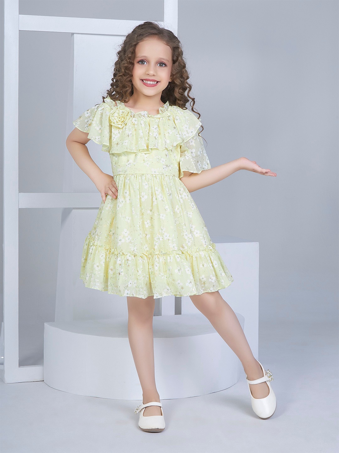 

Peppermint Girls Self Design Flutter Sleeve Flared Fit & Flare Dress, Yellow