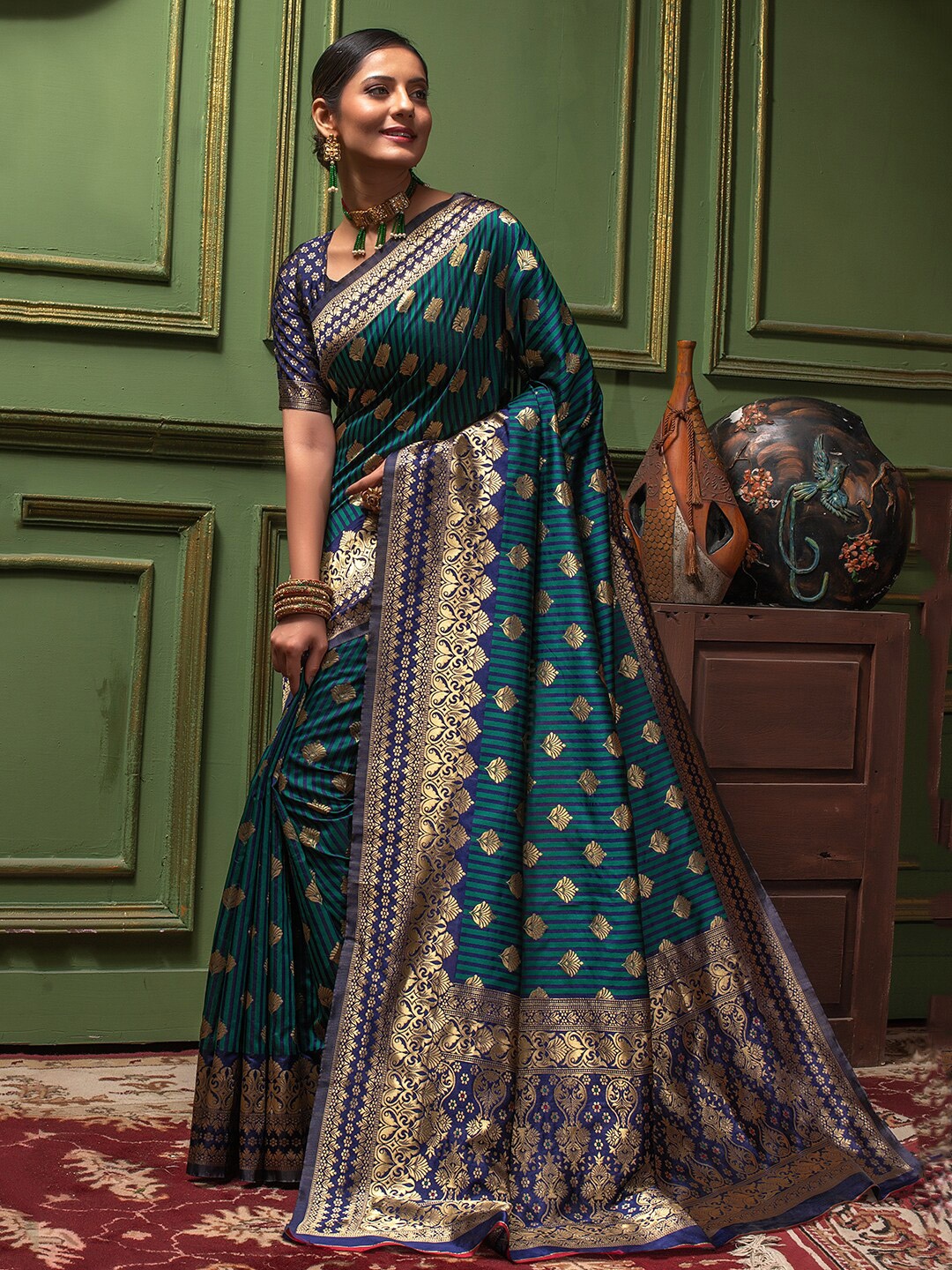 

Lilots Ethnic Motifs Woven Design Silk Blend Banarasi Saree, Teal