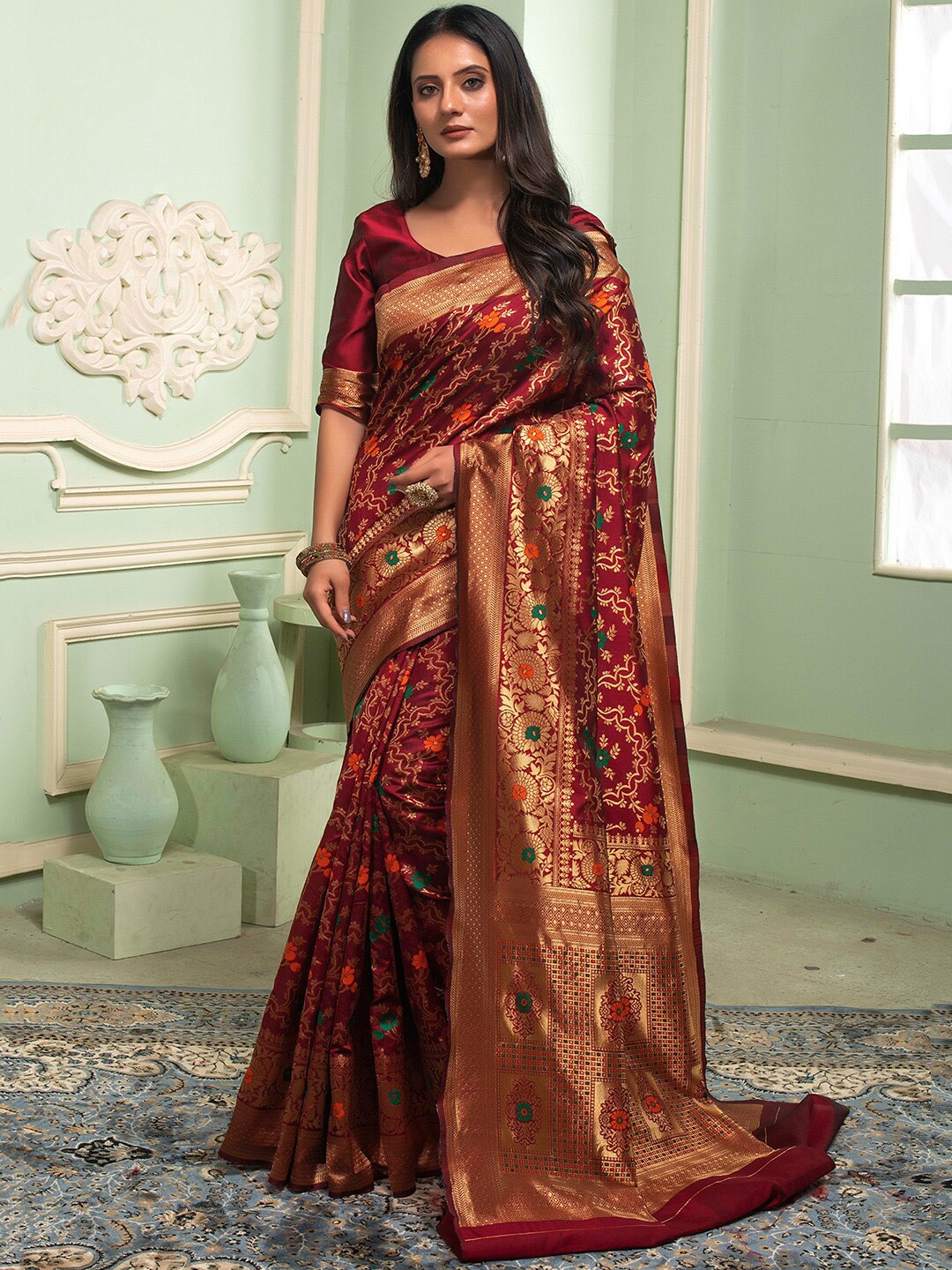 

Lilots Floral Jacquard Woven Design Zari Banarasi Saree, Maroon