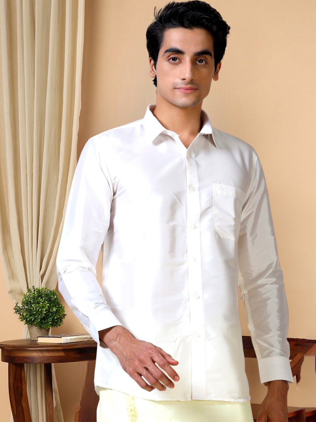 

TATTVA Classic Slim Fit Ethnic Shirt, Off white