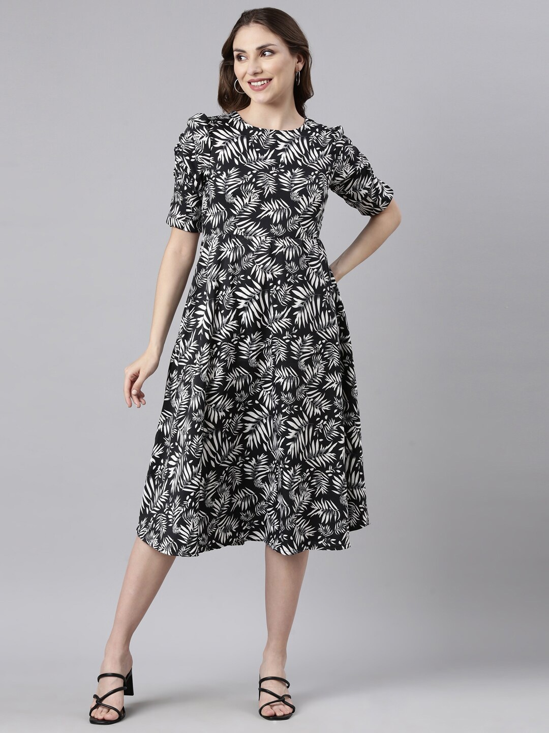 

TWIN BIRDS Floral Printed Puff Sleeves A-Line Midi Dress, Black