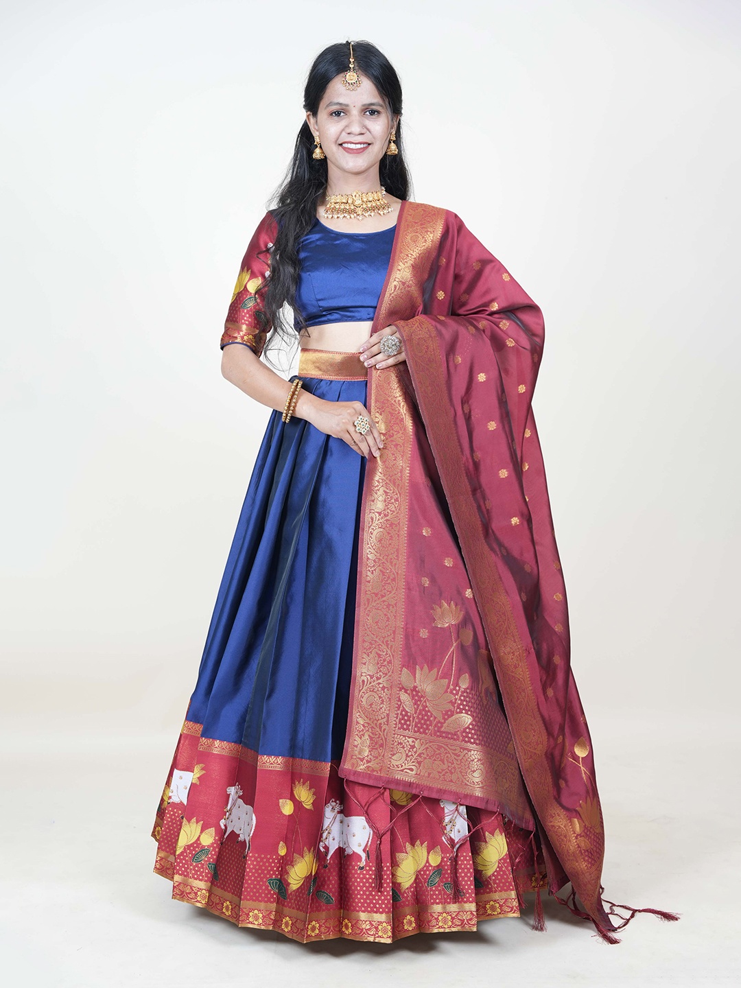 

Fabcartz Printed Semi-Stitched Lehenga & Unstitched Blouse With Dupatta, Navy blue