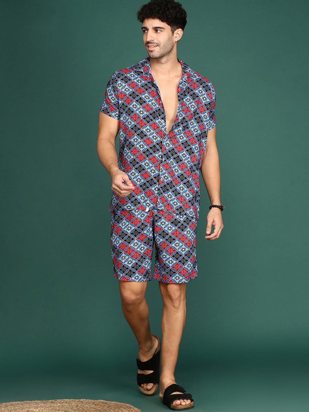 

Sangria Ethnic Motifs Printed Half-Sleeves Shirt & Shorts Co-Ords, Blue