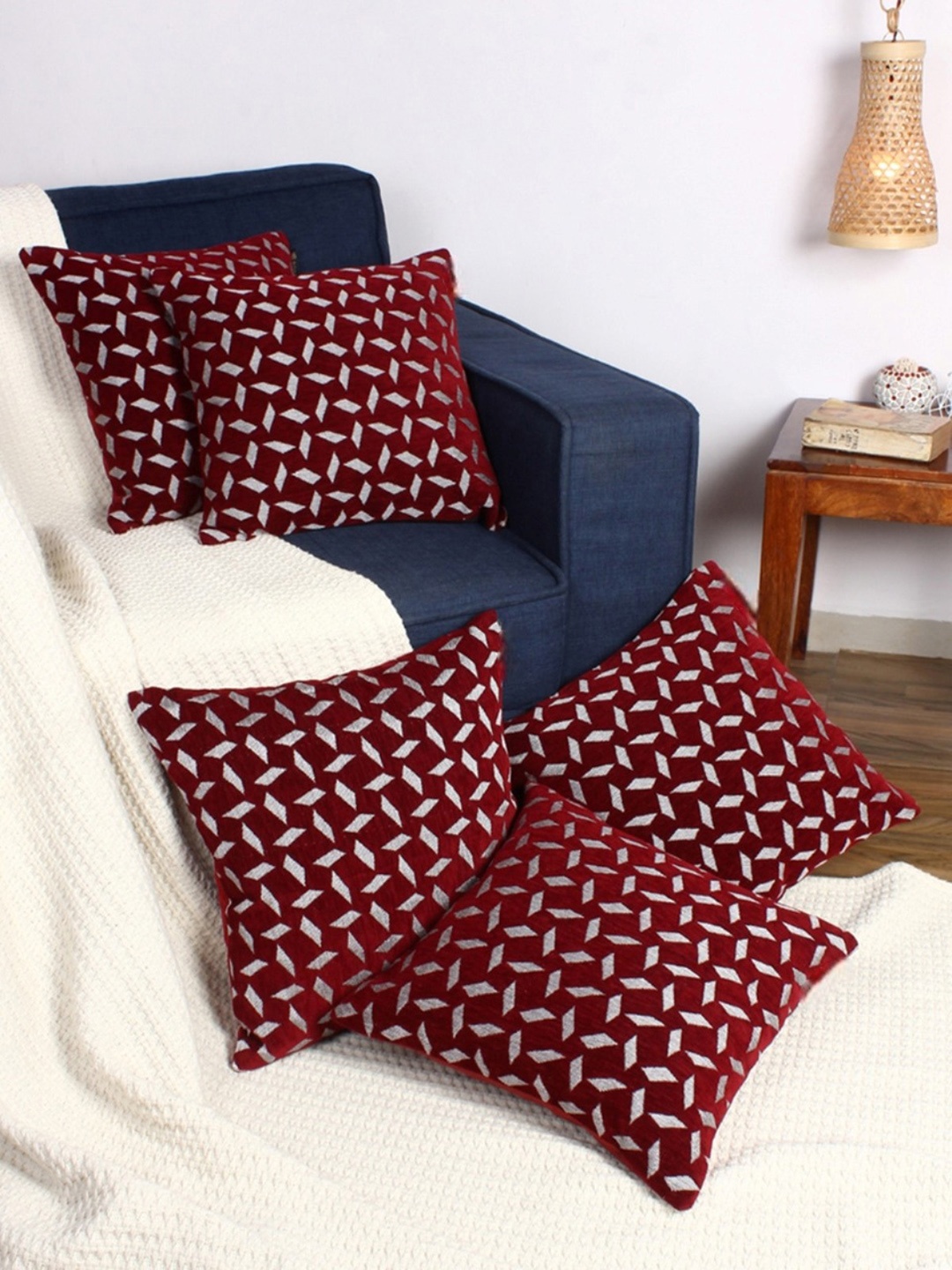 

Aura Maroon & Silver Toned 5 Pieces Geometric Velvet Square Cushion Covers