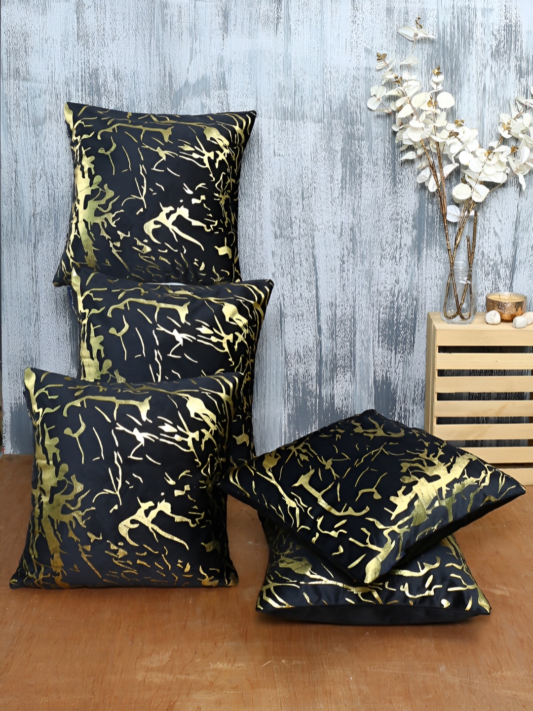 

Aura Black & Gold-Toned 5 Pcs Abstract Velvet Square Cushion Covers