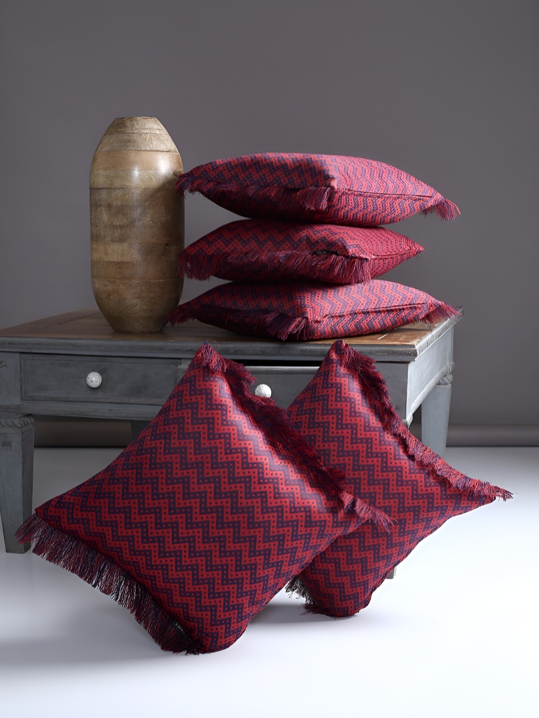 

Aura Maroon & Blue 5 Pcs Geometric Square Cushion Covers