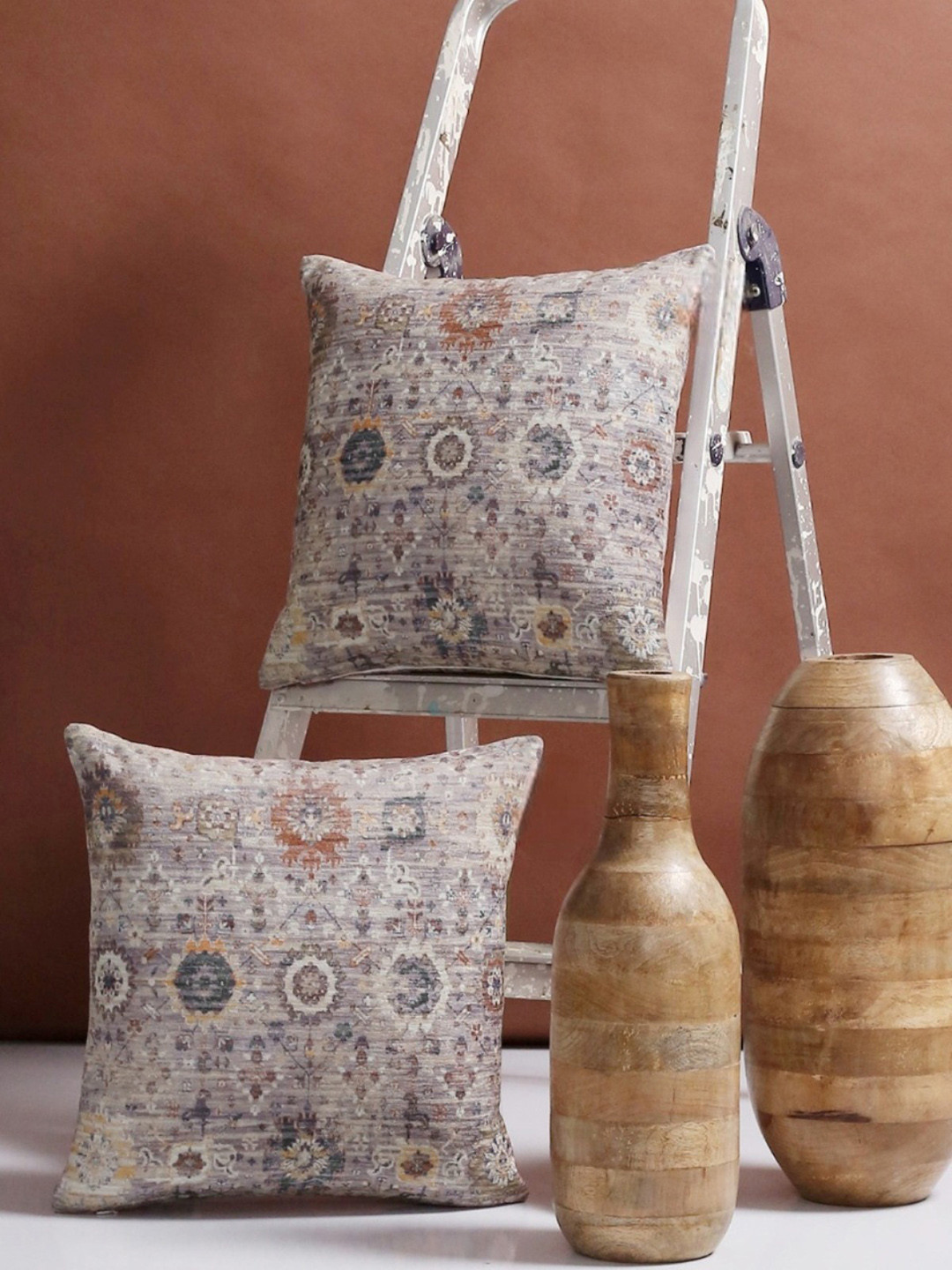 

Aura Beige & Blue Ethnic Motifs 2 Pieces Square Cushion Covers