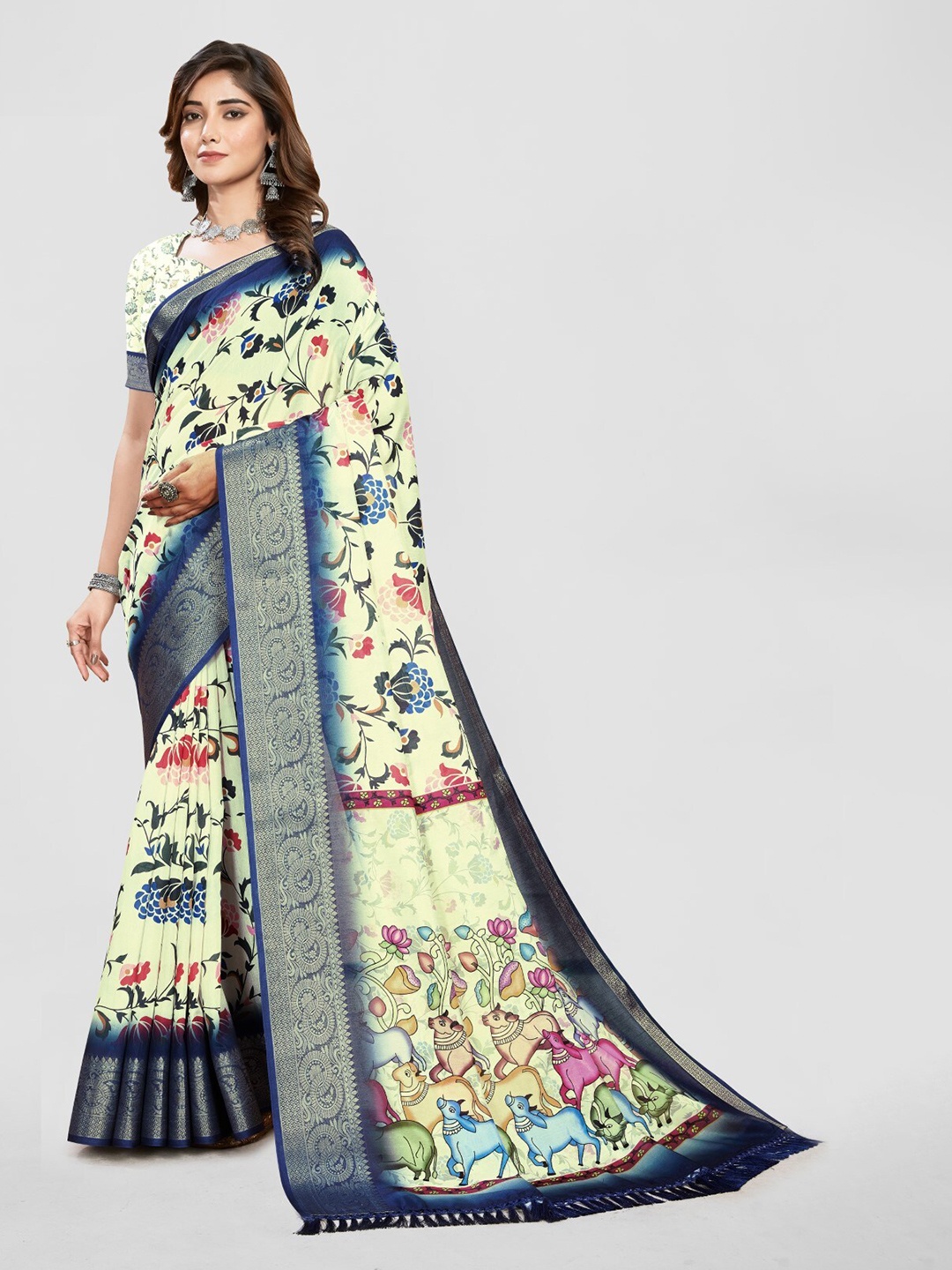 

mimi design Woven Design Floral Saree, Cream