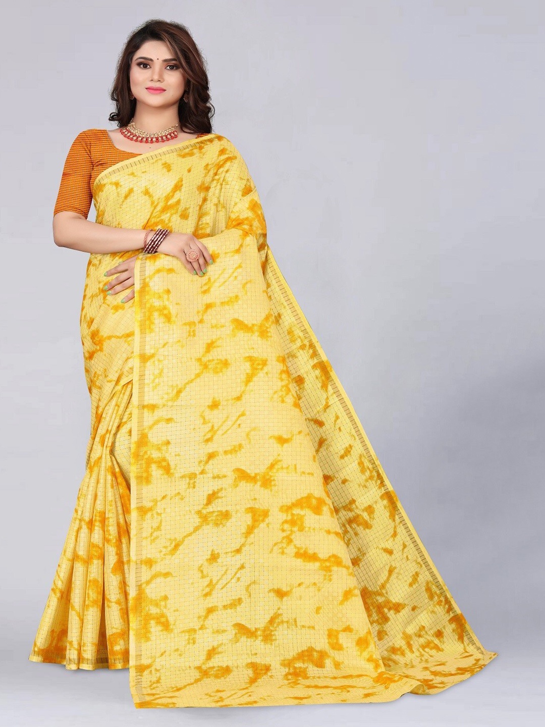 

mimi design Tie & Dye Checked Kanjeevaram Saree, Yellow